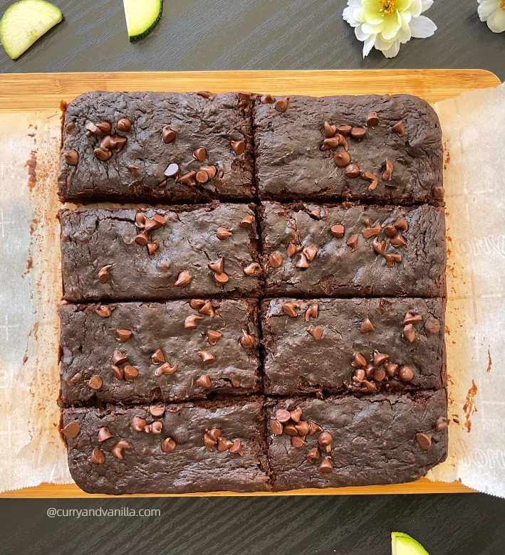 VEGAN ZUCCHINI BROWNIES RECIPE - CurryandVanilla